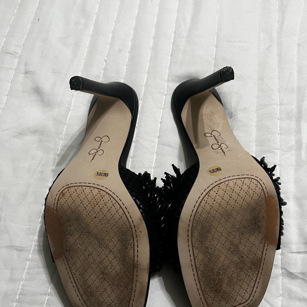 Jessica’s Simpson pumps barely used. - Picture 4 of 5